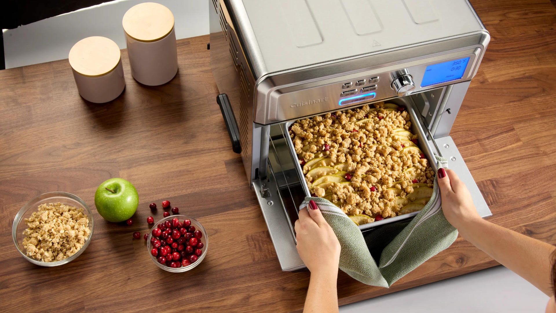 toaster oven air fryer with apple crisp
